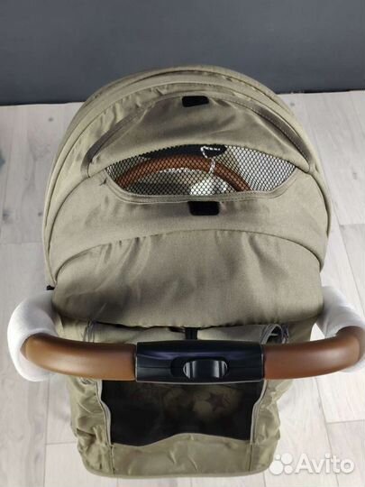 Детская прогулочная коляска