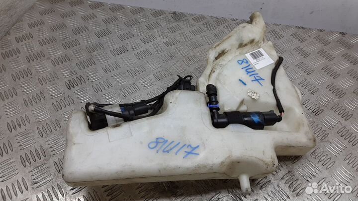 Бачок омывателя на Audi A4 B8