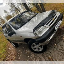 Chevrolet Niva 1.7 MT, 2005, 250 000 км, с пробегом, цена 240 000 руб.