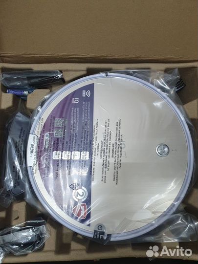 Робот пылесос pvcr 0735 IQ Home aqua