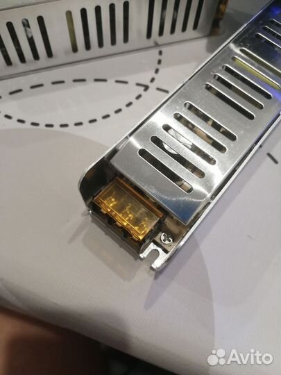 Источник постоянного напряжения