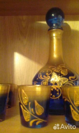 Штоф и 6 рюмочек для праздничных напитков