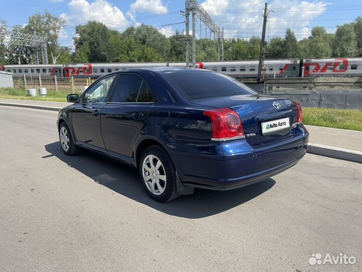 Toyota Avensis 2.0 AT, 2004, 200 000 км