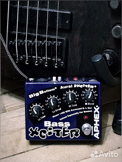 Aphex Bass Xciter педаль эксайтер