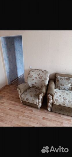 Диван прямой раскладной и кресла