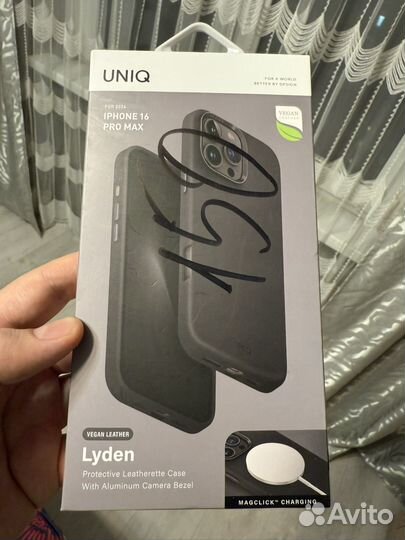 Чехол на 16 pro max Uniq vegan leather, lyden
