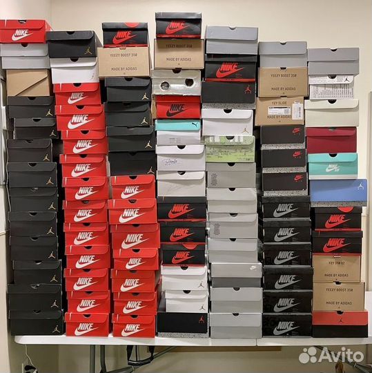 Кроссовки оптом