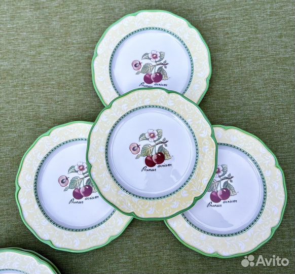 Набор тарелок в стиле villeroy&boch