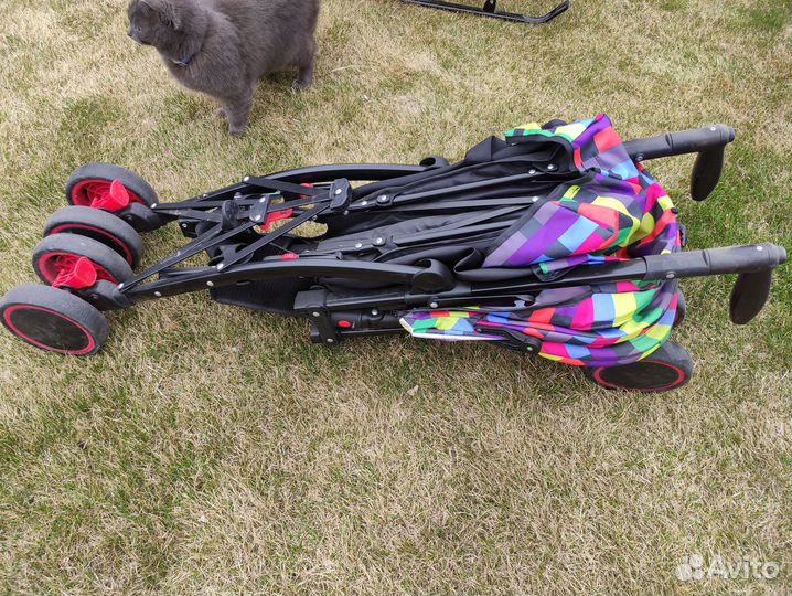 Прогулочная коляска