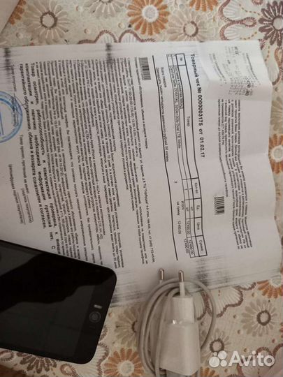 Asus Zenfone Selfie zd551kl