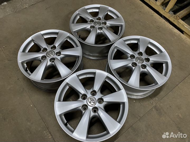 Диски Тойота 17 5х114,3 ET50 оригинал из Японии