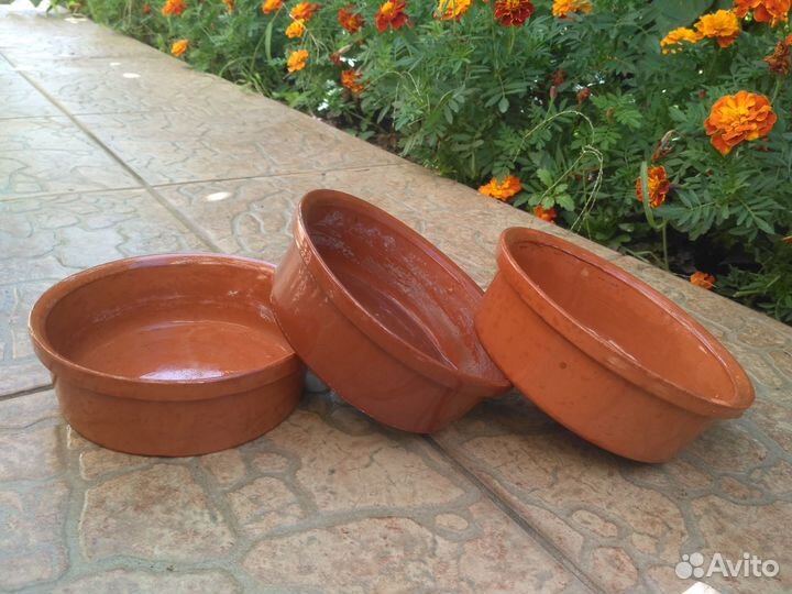 Глиняные цветочные горшки