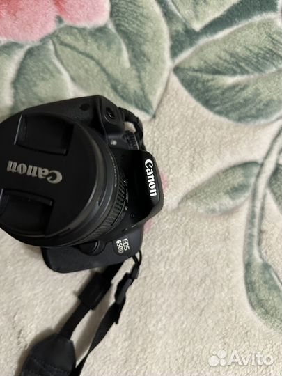 Зеркальный фотоаппарат canon EDS 650D