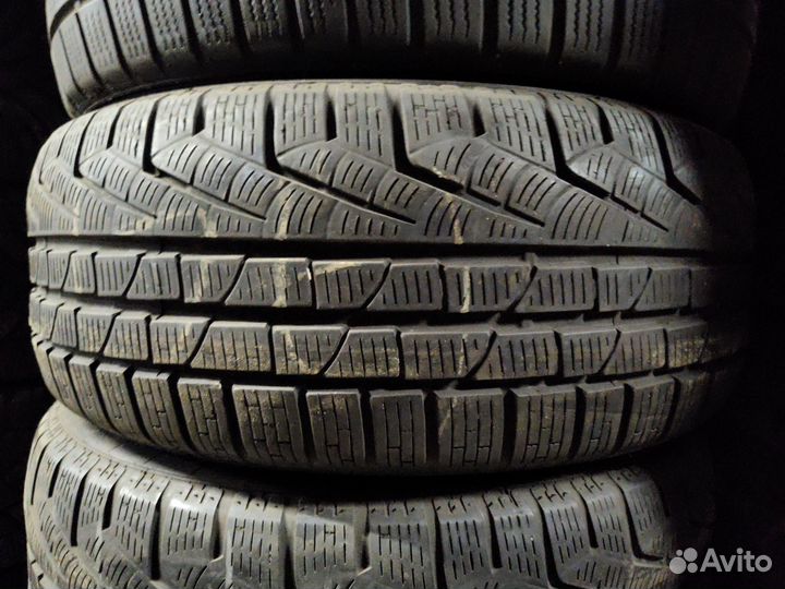 Pirelli Winter Sottozero 210 Serie II 225/50 R17 Y