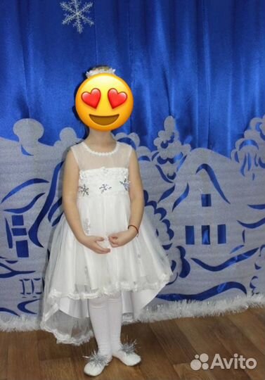 Белое нарядное платье для девочки