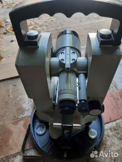 Теодолит оптический