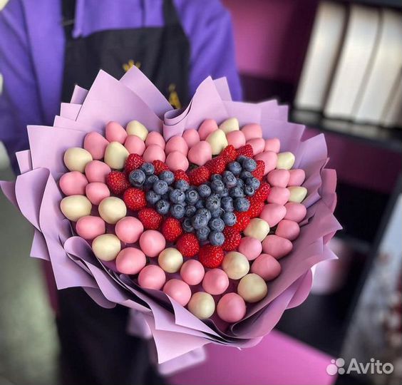 Букет из клубники в шоколаде/ Доставка 24 ч