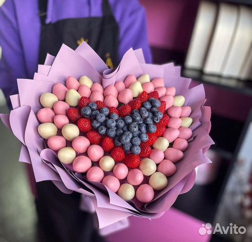 Букет из клубники в шоколаде/ Доставка 24 ч