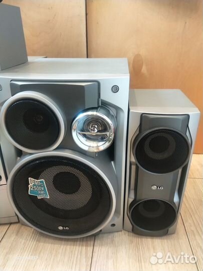 Музыкальный центр lg LM-K5540