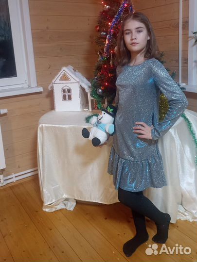 Платье праздничное