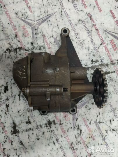 Насос масляный om611 w203 Mercedes