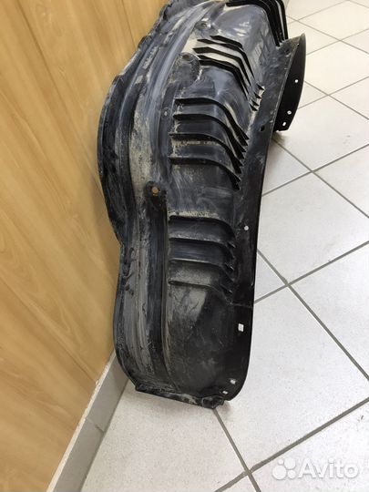 Подкрылок задний правый Toyota Hilux 8 2018