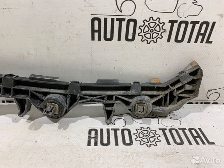 Крепление бампера заднее левое Mazda 6 GH LF 2011