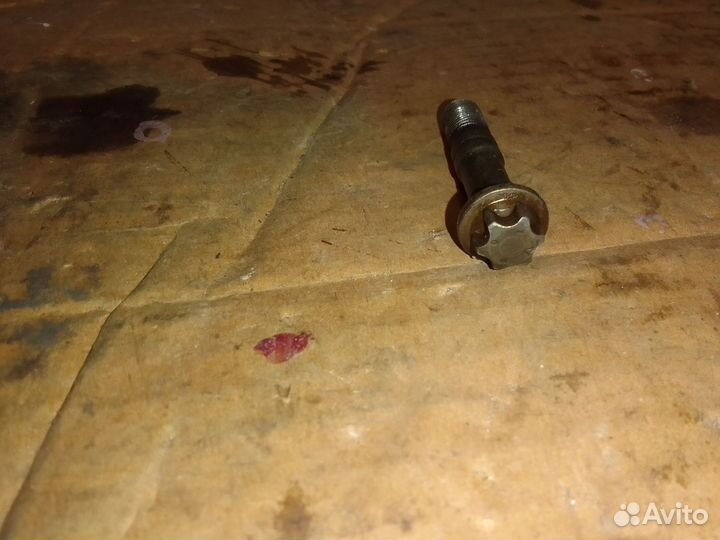 Болт крышки шатуна Citroen C5 2.0 RFN