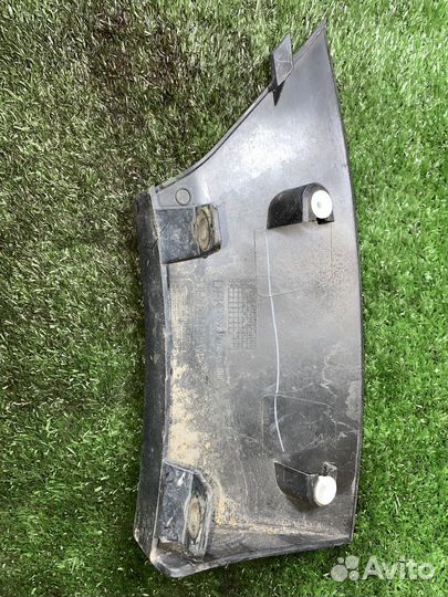 Расширитель крыла (дефендер) задний левый Land Rov