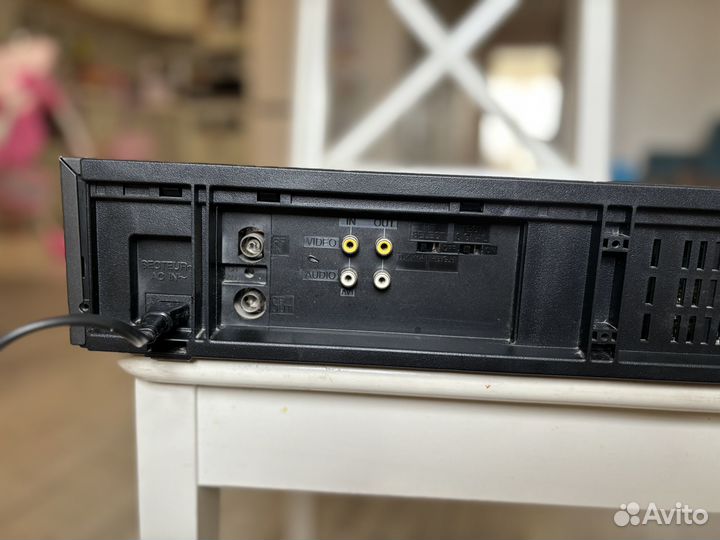 Видеомагнитофон panasonic NV-SD450EU кассетный