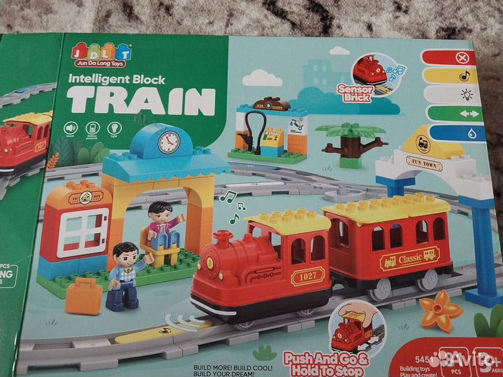 Lego поезд