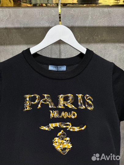 Женская Футболка Prada