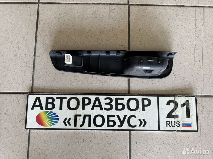 Накладка блока управления стеклопо Kia Ceed Сид