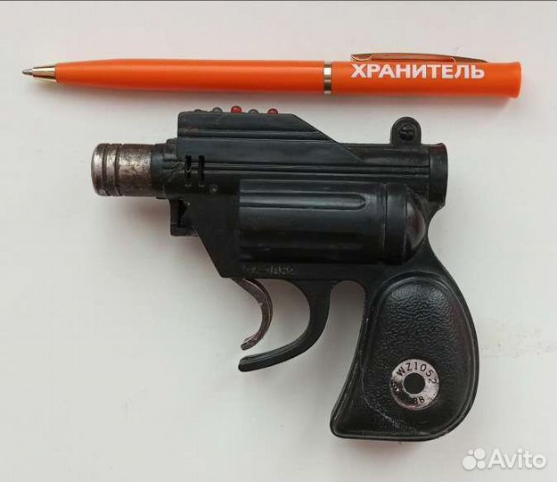 Зажигалка револьвер WZ1052