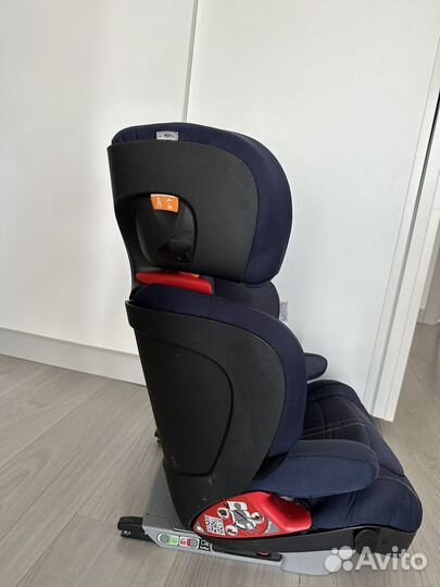 Автокресло chicco 15-36 Fixplus