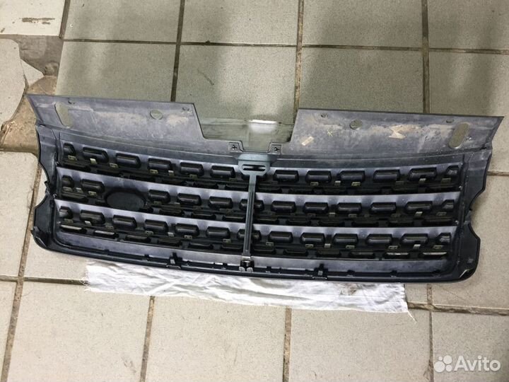 Решетка радиатора Land Rover Range Rover Vogue IV