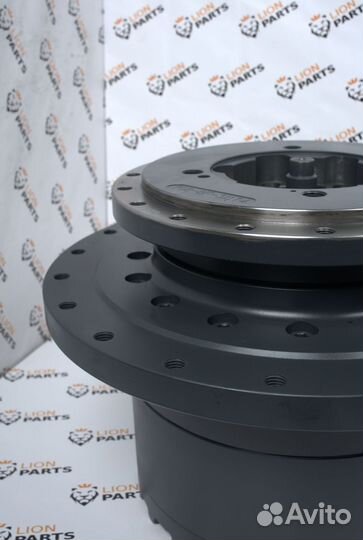 Редуктор хода Komatsu PC200-8 20y-27-00500