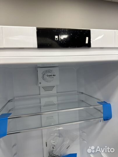 Встраиваемый холодильник weissgauff WRI 178