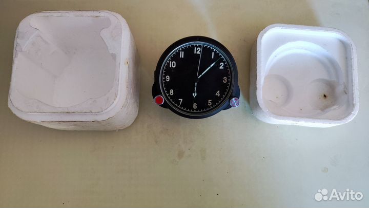 Часы бортовые авиационные