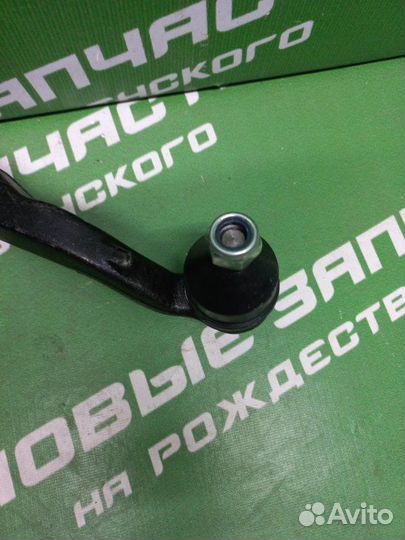 Рычаг задний нижний правый Mitsubishi Galant 1992