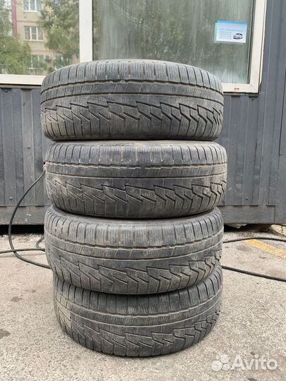 Nokian Tyres WR G2 215/60 R16