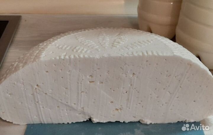 Масло сливочное домашне,сыр