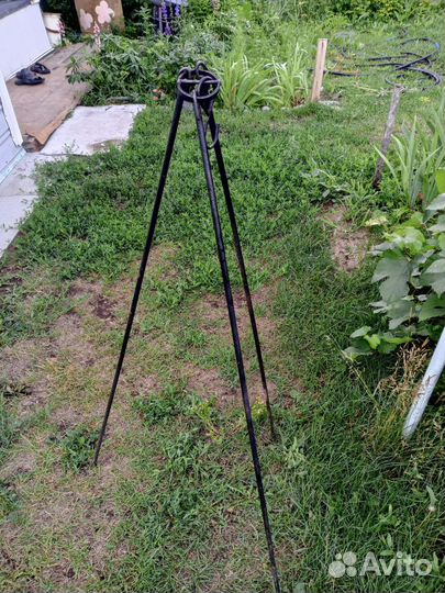 Тринога для казана