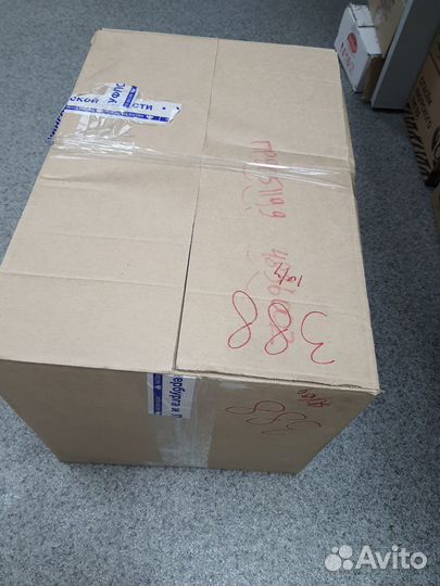 Продам детские вещи,коробкой