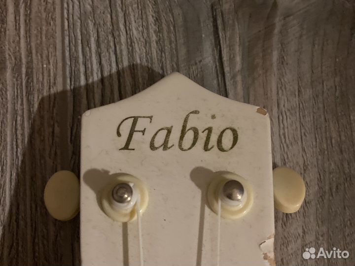 Укулеле fabio
