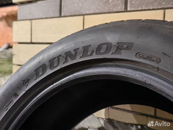 Dunlop Sport Maxx RT 235/55 R17