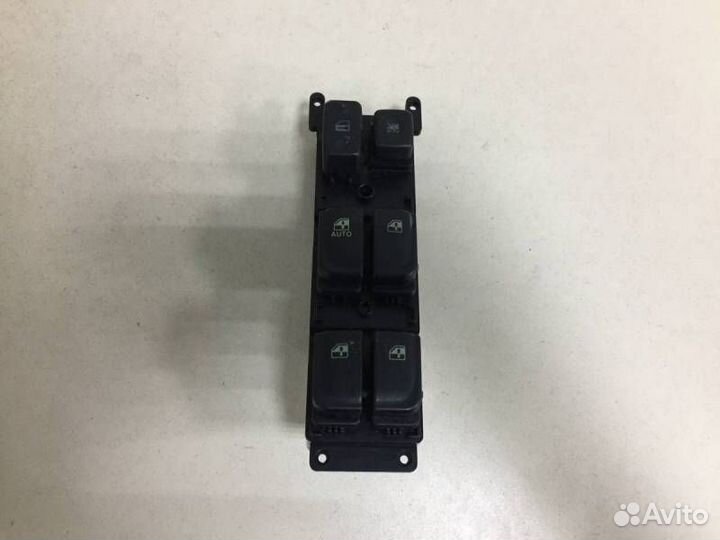 Блок управления стеклоподъемниками Hyundai Sonata