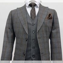 Мужской классический костюм, Москва