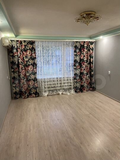 3-к. квартира, 64 м², 1/9 эт.