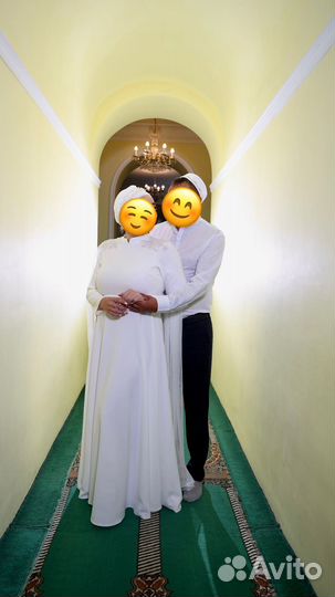 Платье на никах